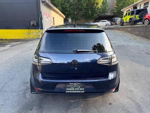 2016 Volkswagen Golf TSI S 4-Door