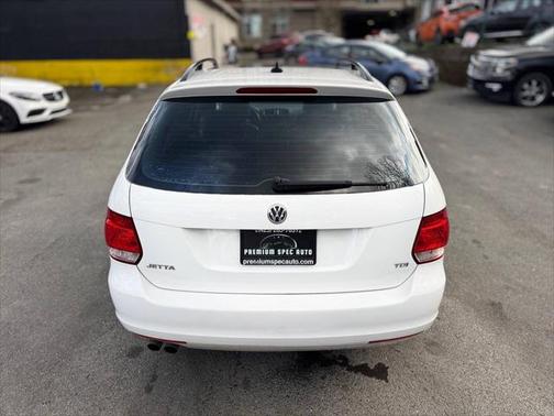2011 Volkswagen Jetta SportWagen TDI