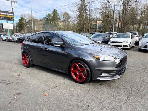 2018 Ford Focus ST 