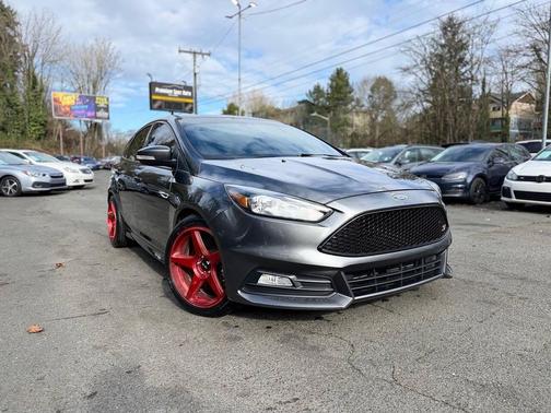 2018 Ford Focus ST 