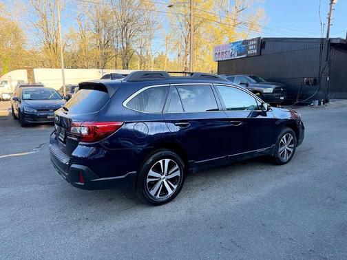 Dark Blue Pearl 2018 Subaru Outback 2.5i Limited