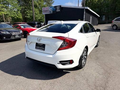 White 2018 Honda Civic EX