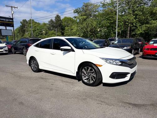 White 2018 Honda Civic EX