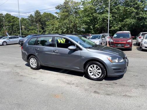 2016 Volkswagen Golf SportWagen TSI S 4-Door