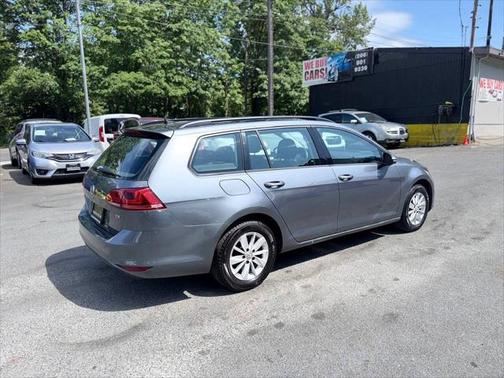 2016 Volkswagen Golf SportWagen TSI S 4-Door
