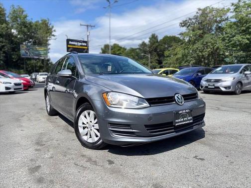 2016 Volkswagen Golf SportWagen TSI S 4-Door