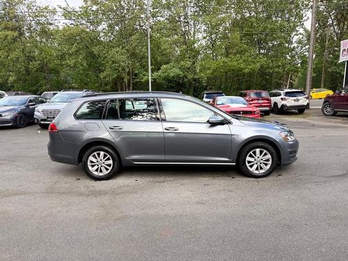 Platinum Gray Metallic 2016 Volkswagen Golf SportWagen TSI S 4-Door