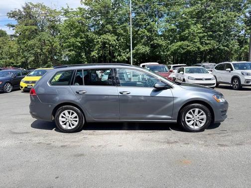 2016 Volkswagen Golf SportWagen TSI S 4-Door