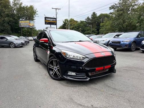 Shadow Black 2016 Ford Focus ST