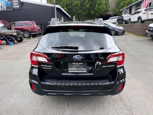 Crystal Black Silica 2018 Subaru Outback 2.5i Limited