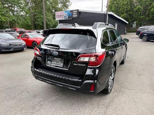 Crystal Black Silica 2018 Subaru Outback 2.5i Limited