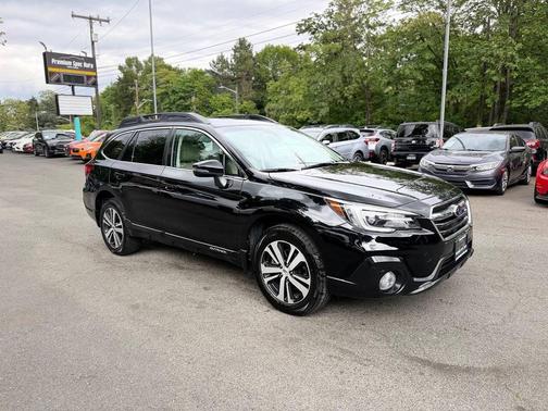 Crystal Black Silica 2018 Subaru Outback 2.5i Limited