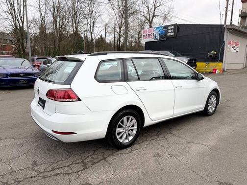2019 Volkswagen Golf SportWagen TSI S