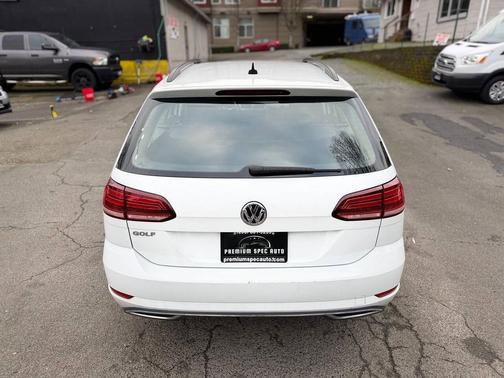 2019 Volkswagen Golf SportWagen TSI S