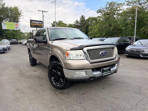 Arizona Beige Clearcoat Metallic 2004 Ford F-150 Lariat SuperCrew