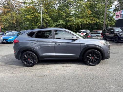 2017 Hyundai TUCSON Night