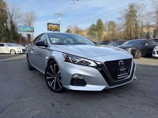 2021 Nissan Altima SR FWD