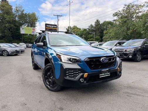 Geyser Blue 2024 Subaru Outback Wilderness