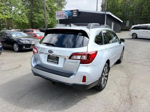 Ice Silver Metallic 2017 Subaru Outback 2.5i Limited