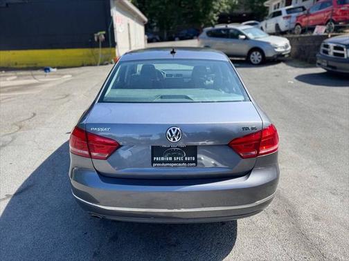 2012 Volkswagen Passat Base