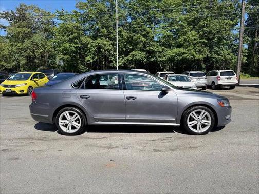 2012 Volkswagen Passat Base