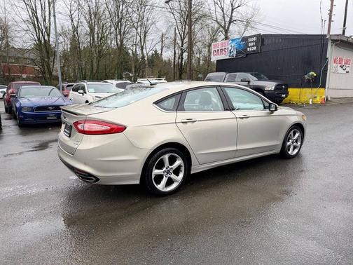 2015 Ford Fusion SE