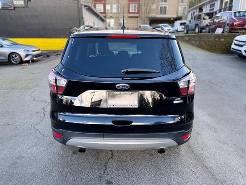 Shadow Black 2018 Ford Escape SE