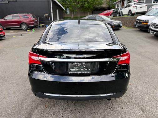 Black Clearcoat 2014 Chrysler 200 LX