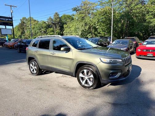 Olive Green Pearlcoat 2019 Jeep Cherokee Limited