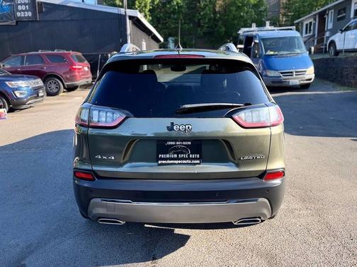 Olive Green Pearlcoat 2019 Jeep Cherokee Limited
