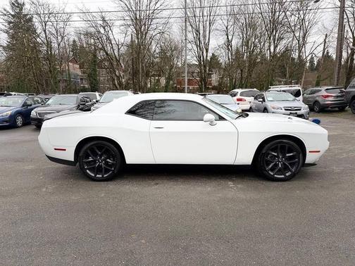 2021 Dodge Challenger SXT