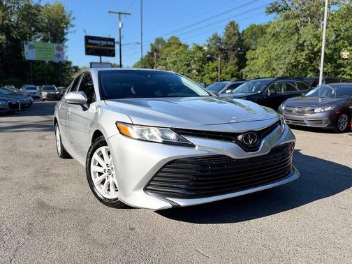 Celestial Silver Metallic 2018 Toyota Camry LE