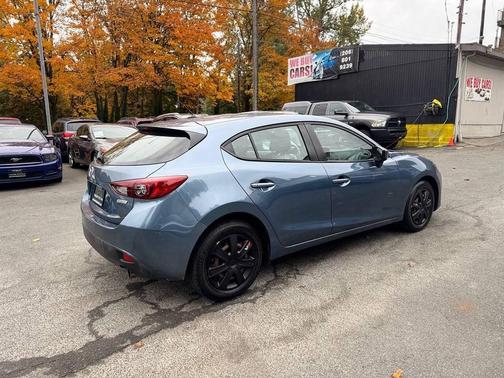 2015 Mazda Mazda3 i Sport