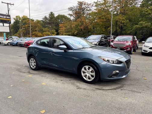 2015 Mazda Mazda3 i Sport
