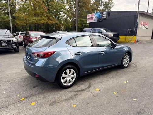 2015 Mazda Mazda3 i Sport