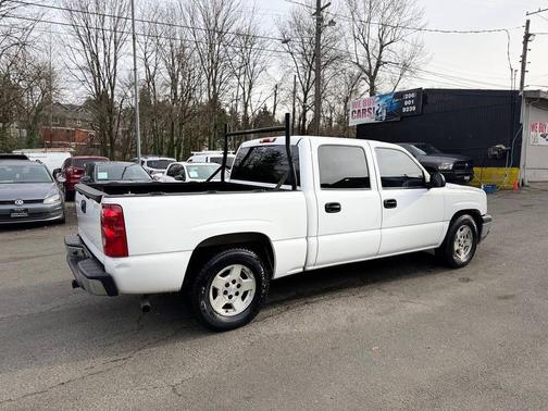 2005 Chevrolet Silverado 1500 LS Crew Cab