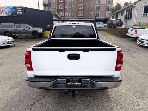 2005 Chevrolet Silverado 1500 LS Crew Cab