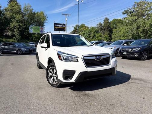 Crystal White Pearl 2020 Subaru Forester Premium