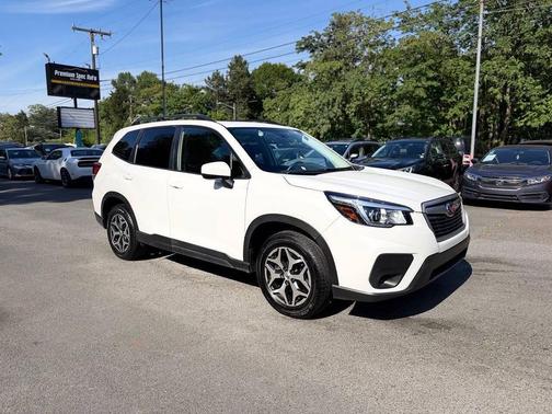 Crystal White Pearl 2020 Subaru Forester Premium