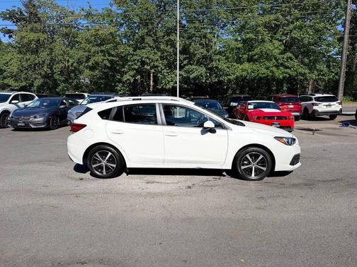 Crystal White Pearl 2021 Subaru Impreza Premium
