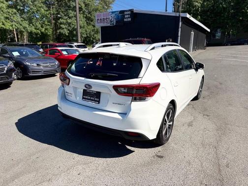 Crystal White Pearl 2021 Subaru Impreza Premium