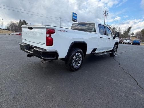 2022 Chevrolet Silverado 2500 Custom