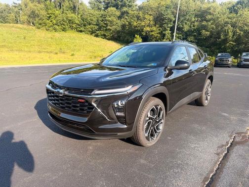 Black 2026 Chevrolet Trax FWD 2RS