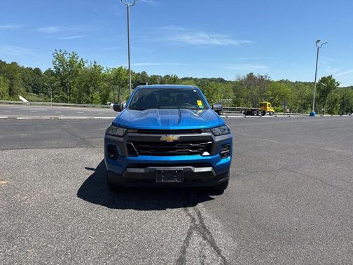 Glacier Blue Metallic 2024 Chevrolet Colorado LT