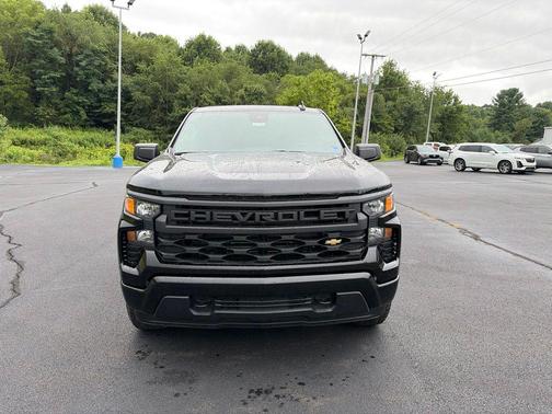 Black 2026 Chevrolet Silverado 1500 Custom