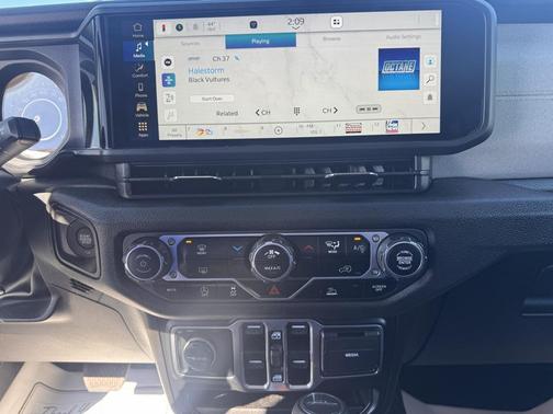 2025 Jeep Gladiator Nighthawk