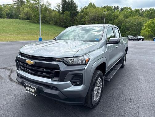 Sterling Gray Metallic 2023 Chevrolet Colorado LT