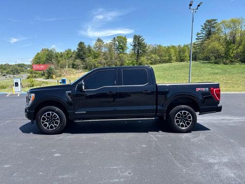 Agate Black Metallic 2023 Ford F-150 XLT