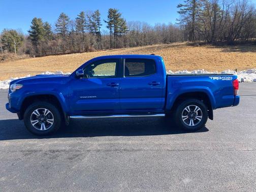 2017 Toyota Tacoma TRD Sport