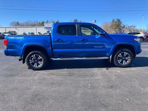 2017 Toyota Tacoma TRD Sport